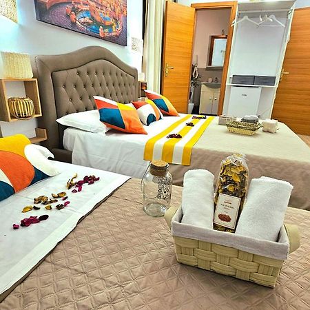 A Casa Simpatia Roma - Free Parking If You Book 4 Nights Bed & Breakfast Exterior photo