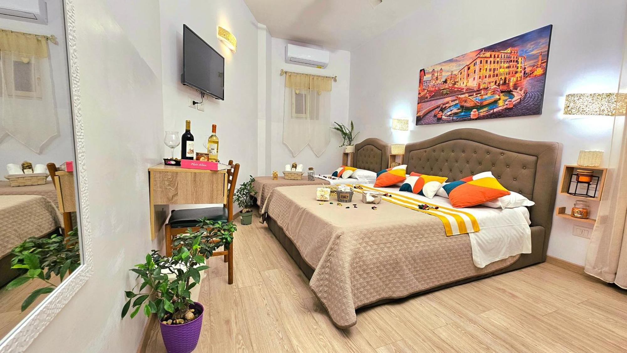 A Casa Simpatia Roma - Free Parking If You Book 4 Nights Bed & Breakfast Exterior photo